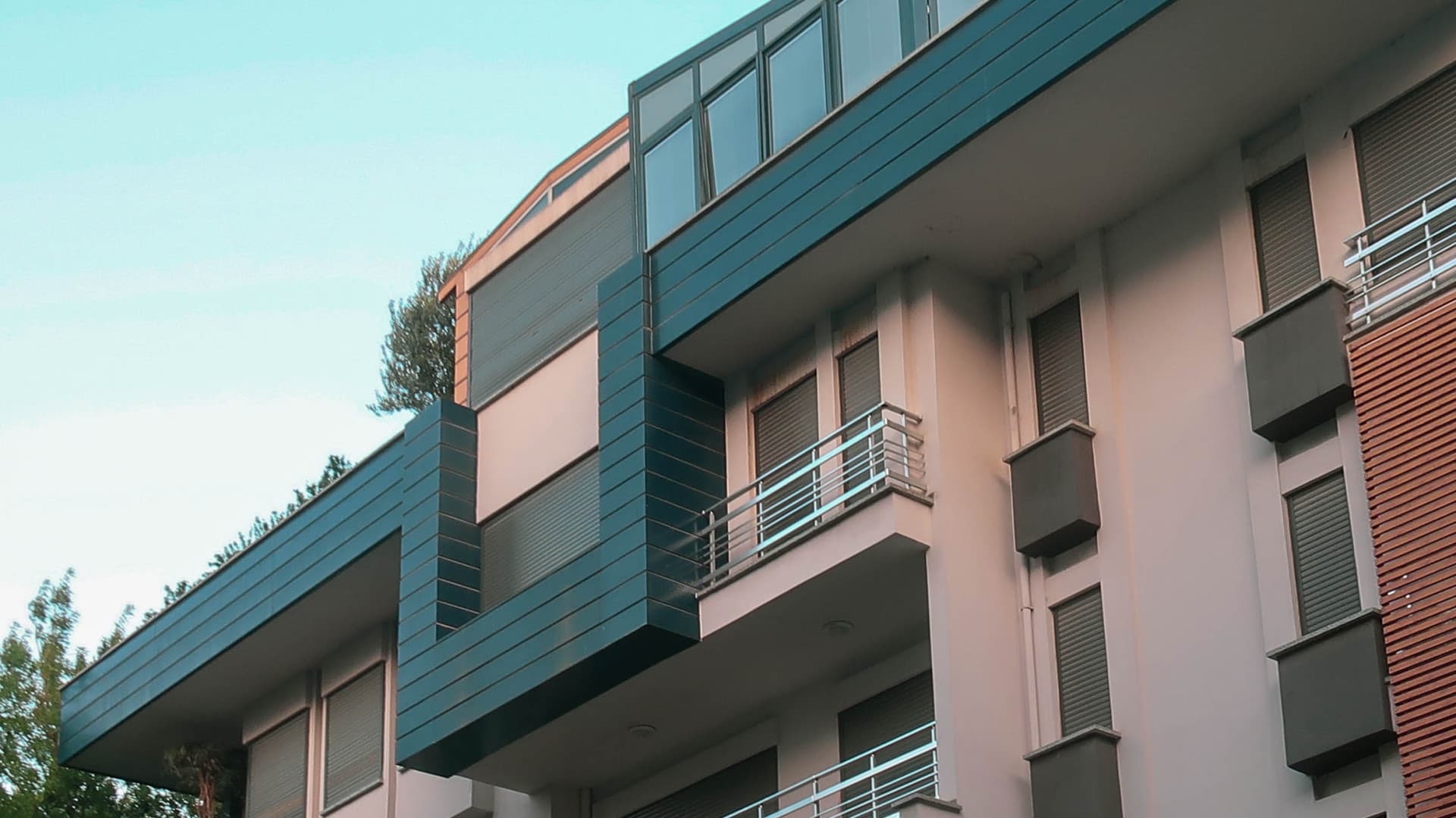 Cover image for Emine Kula Apartmanı